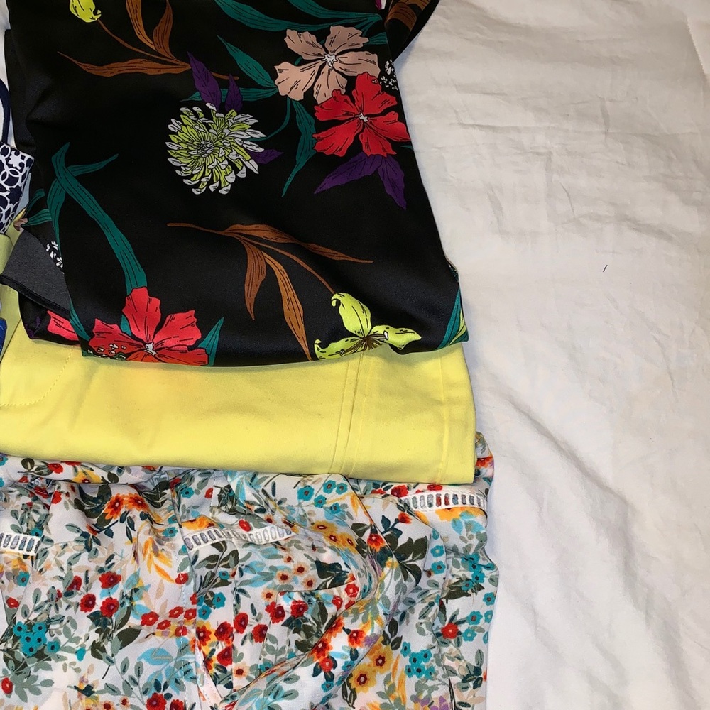 Clothes - Picture 2 of 4